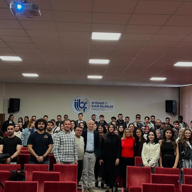 Afyon Kocatepe Üniversitesi İktisat Mezunları, Yapı Kredi Bankası Şube Müdürüyle Buluştu