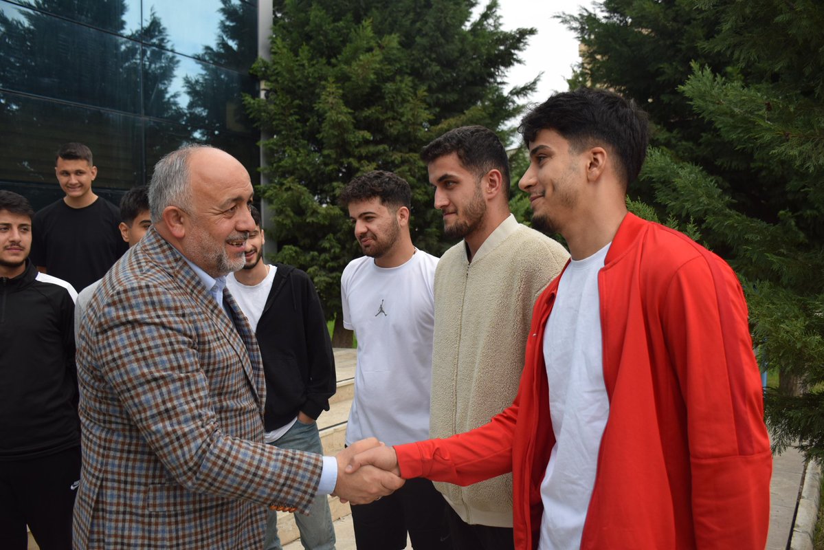 Afyonkarahisar Gençlik ve Spor İl Müdürlüğü, Gençleri Ulusal Yarışlara Uğurladı