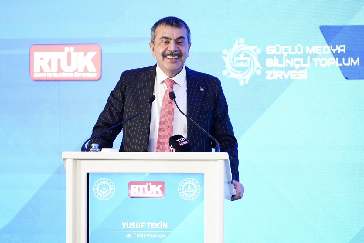 Millî Eğitim Bakanı Tekin, Bilinçli Toplum Zirvesi'nde Medya Okuryazarlığına Vurgu Yaptı