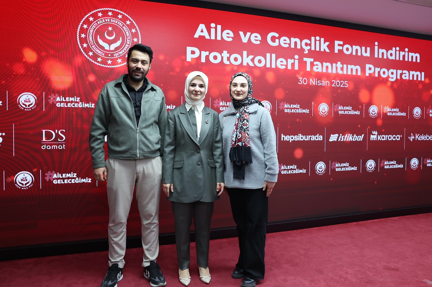 Gençlere Umut: Aile Yılı'nda Özel İndirimler Başladı!
