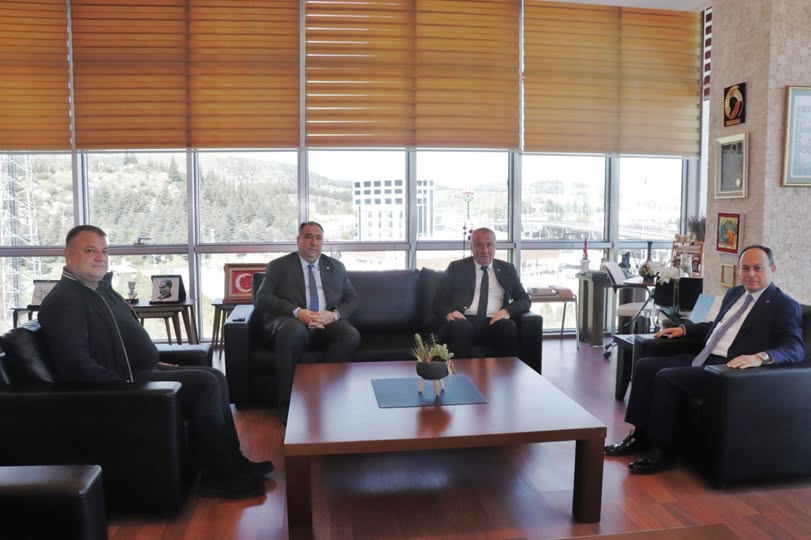 İYİ Partili Vekil, Afyonkarahisar'da Taziye Ziyareti Gerçekleştirdi