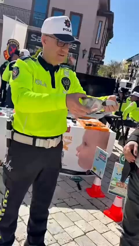 Alkol Gözlüğü Deneyimi: Sürücüler Riskleri Keşfediyor