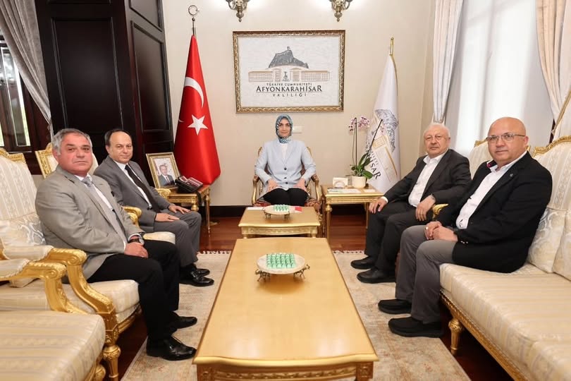 Vali Yiğitbaşı'ndan Eğitim Vakfı'na Destek Ziyareti