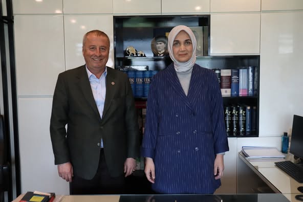 İYİ Parti'li Hakan Şeref Olgun, Afyonkarahisar Valisi ile Bir Araya Geldi