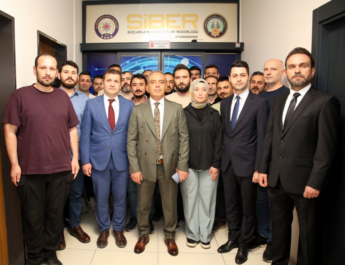 Afyonkarahisar'da Siber Dolandırıcılık Operasyonu: Tarihi Başarı!