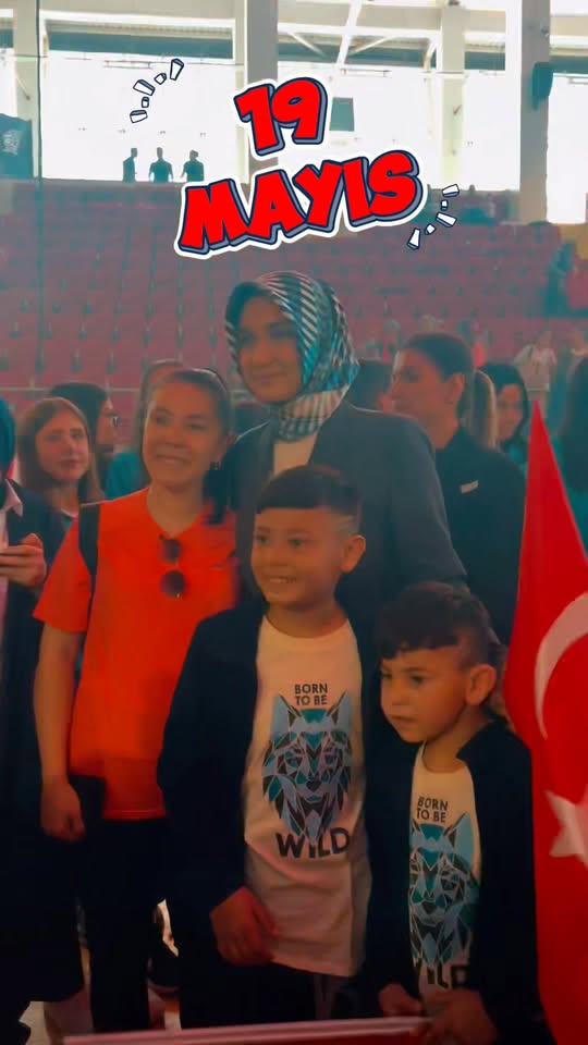 Afyonkarahisar'da 19 Mayıs Coşkusu: Gençler Spor Salonunu Salladı