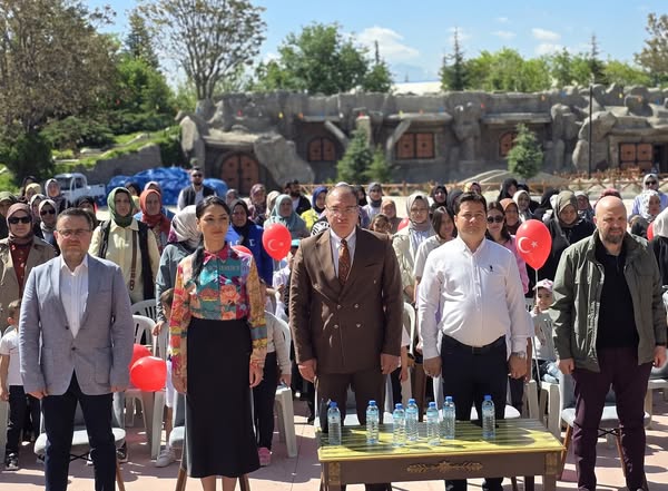 Bolvadin'de Aile Şenliği Coşkuyla Kutlandı