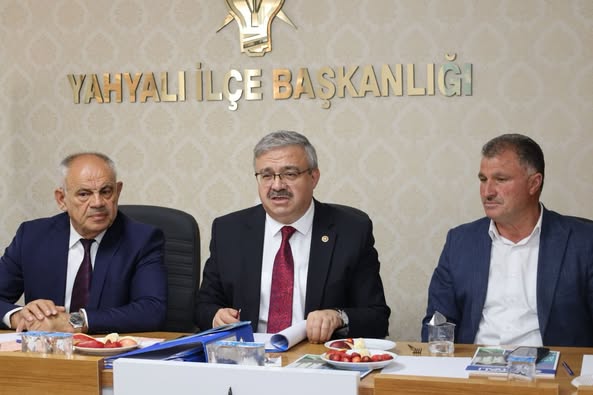 Afyonkarahisar Milletvekili Yurdunuseven Yahyalı'da Teşkilatla Buluştu