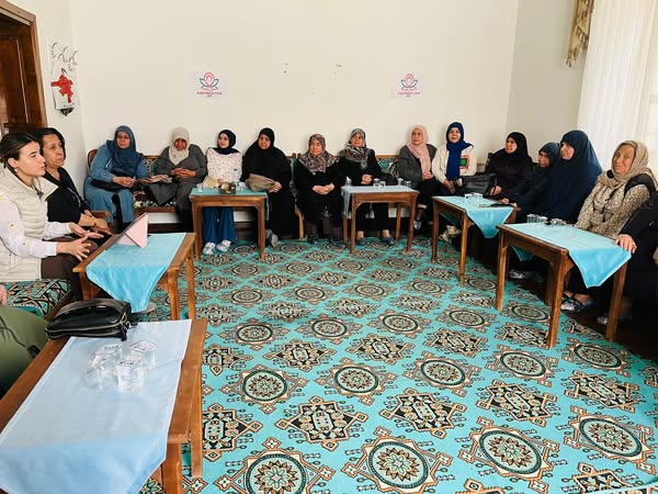 Emirdağ Kadın Kültür Evi'nde Sağlık Bilgilendirmesi: Kist Hastalığı Eğitimi Düzenlendi