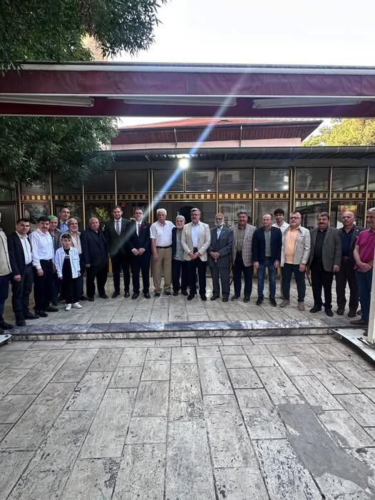 AK Parti Afyonkarahisar Milletvekili Özkaya Dinar'da Bayram Namazı Kıldı