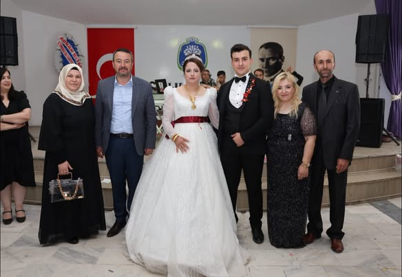 Sandıklı Belediye Başkanı Öztaş, Milletvekili Arslan'ın Yeğeninin Düğününde