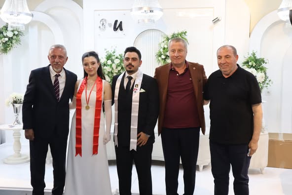 İyi Parti Genel Başkan Yardımcısı Hakan Şeref Olgun, Pendik'te Nişan Törenine Katıldı