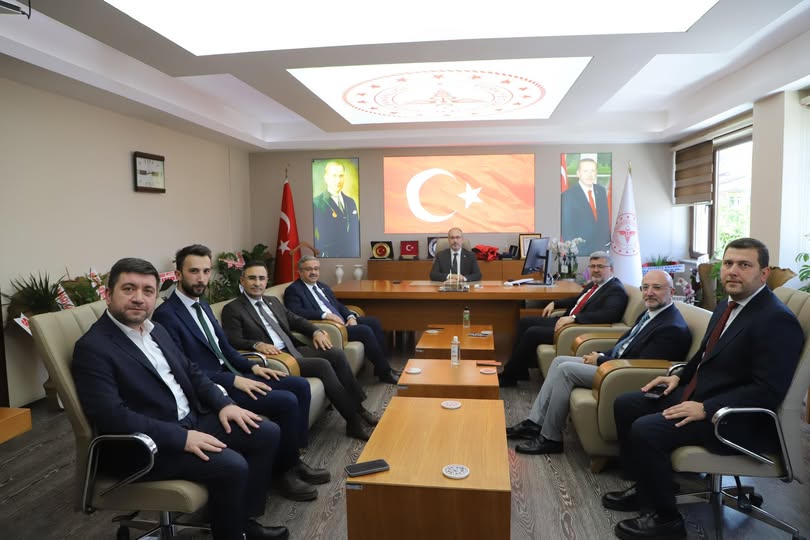 AK Parti Afyonkarahisar Milletvekilleri, Yeni İl Sağlık Müdürü Dr. Hakkı Öztürk'e Hayırlı Olsun Ziyareti Gerçekleştirdi