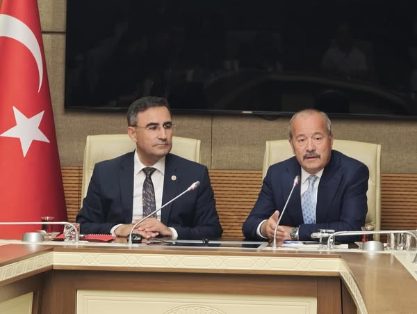 Afyonkarahisar'da Görme Engelli Misafirler TBMM'de Konuk Oldu