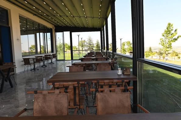 Emirdağ'da Yeni Sosyal Alan: EZOP Masal Kahvesi Açıldı