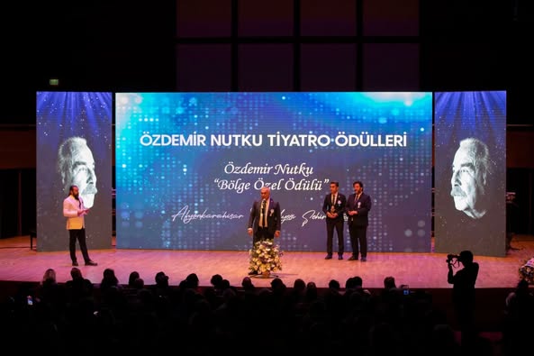 Afyonkarahisar Belediyesi Şehir Tiyatrosu Özdemir Nutku Tiyatro Ödülü'ne Layık Gördü