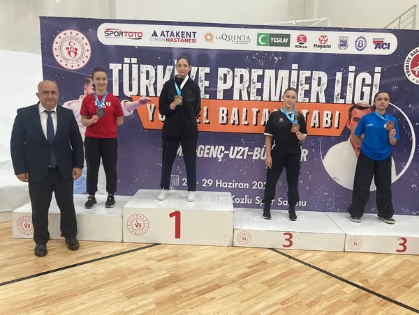 Afyonkarahisar'dan Zonguldak'ta Karate Coşkusu: Şampiyonlar Yükseliyor