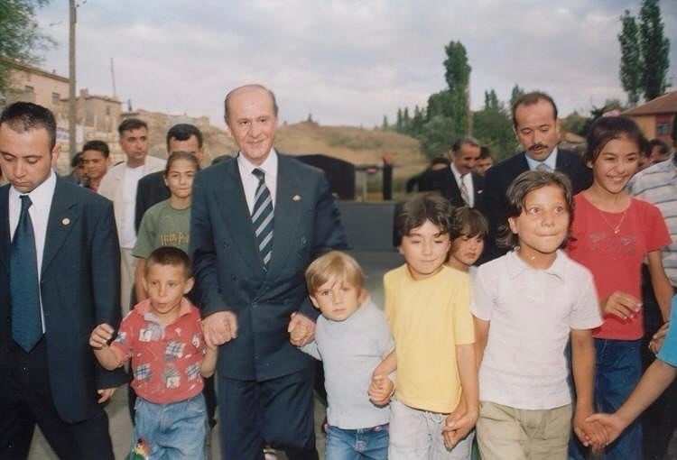 MHP'de 28 Yıl: Mehmet Taytak'tan Bahçeli'ye Vefa