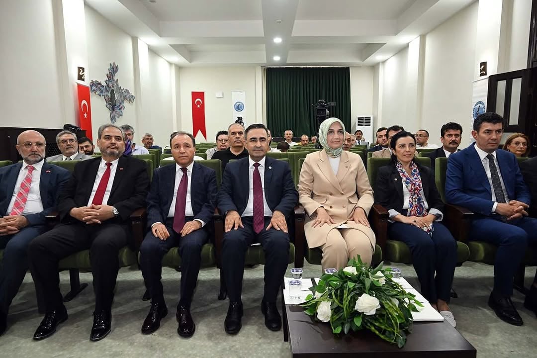 Afyon Kocatepe Üniversitesi'nden 15 Temmuz Değerlendirmesi: Prof. Dr. Fisne'den Güncel Uluslararası Gelişmeler Işığında Analiz