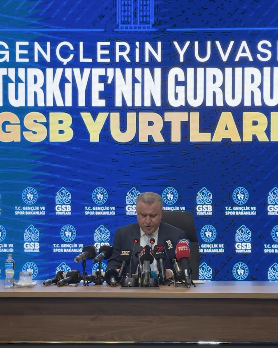 Gururla ifade ediyorum ki; bugün GSB Yurtlarımızda tam olarak 1 MİLYON yatak kapasitesine ulaşmış bulunuyoruz