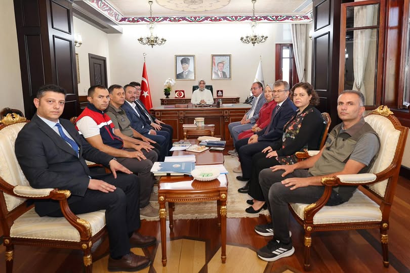 Sandıklı Belediye Başkanı Öztaş, Sahipsiz Hayvanlar Toplantısında