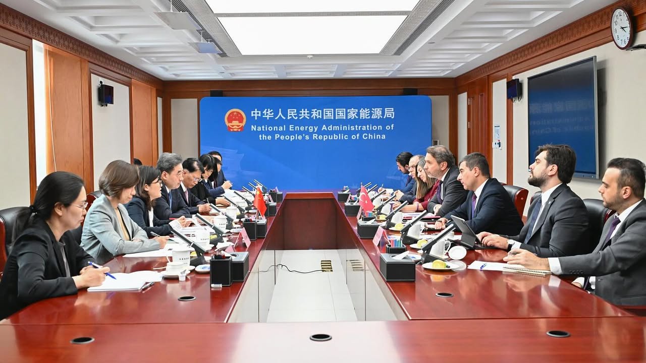 Pekin ziyaretimiz kapsamında Çin Ulusal Enerji İdaresi Başkanı Wang Hongzhi ile bir araya geldik