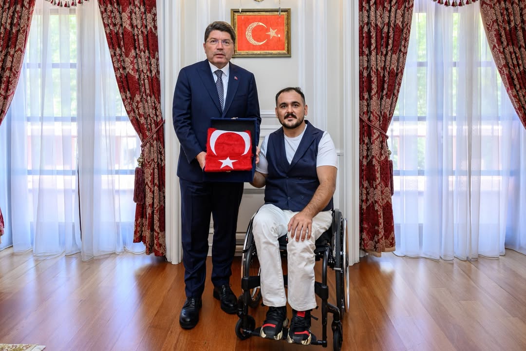 15 Temmuz gazimiz Emre Doğan’ı Bakanlığımızda ağırlamaktan büyük memnuniyet duyduk