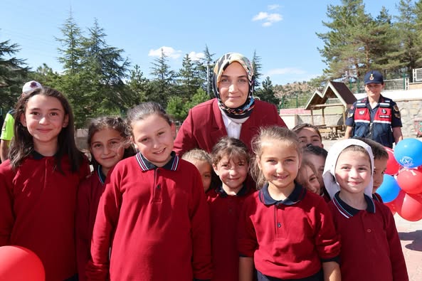 Afyonkarahisar Valisi, Okul Servisi Denetimleri Gerçekleştirdi