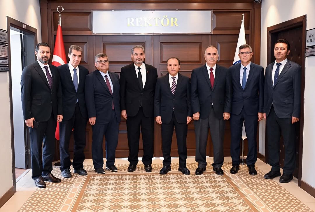 AKÜ Rektörü Karakaş, Afyonkarahisar Sağlık Bilimleri Üniversitesi Rektörüne Hayırlı Olsun Ziyareti Gerçekleştirdi