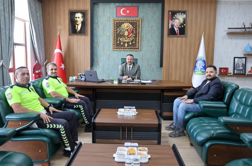 Sandıklı Belediye Başkanını Trafik Amiri Ziyaret Etti