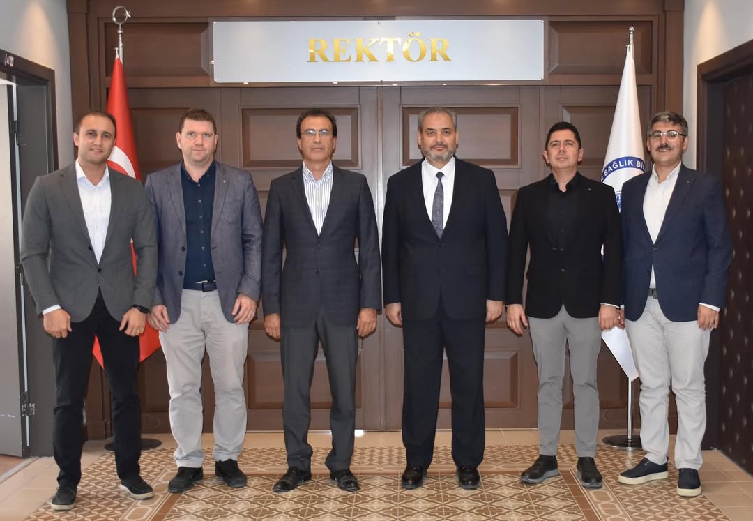 AFSÜ Tıp Fakültesi Öğretim Üyeleri Rektör Aslan'ı Ziyaret Etti