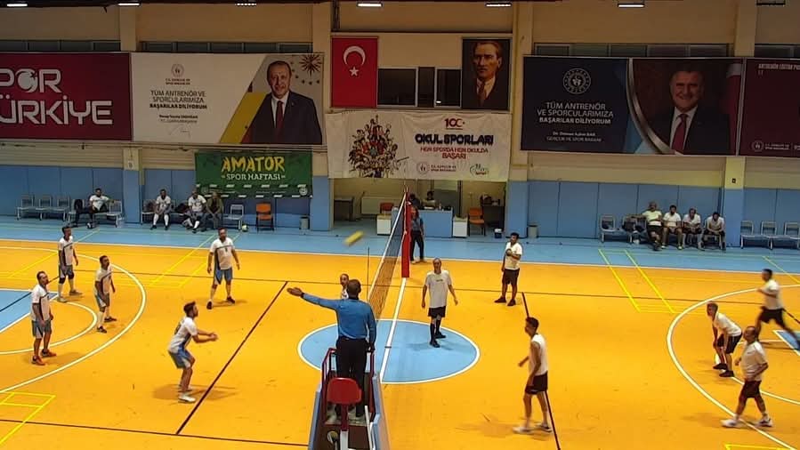 Kamu Spor Oyunları Afyonkarahisar da Voleybol Turnuvası ile Başladı