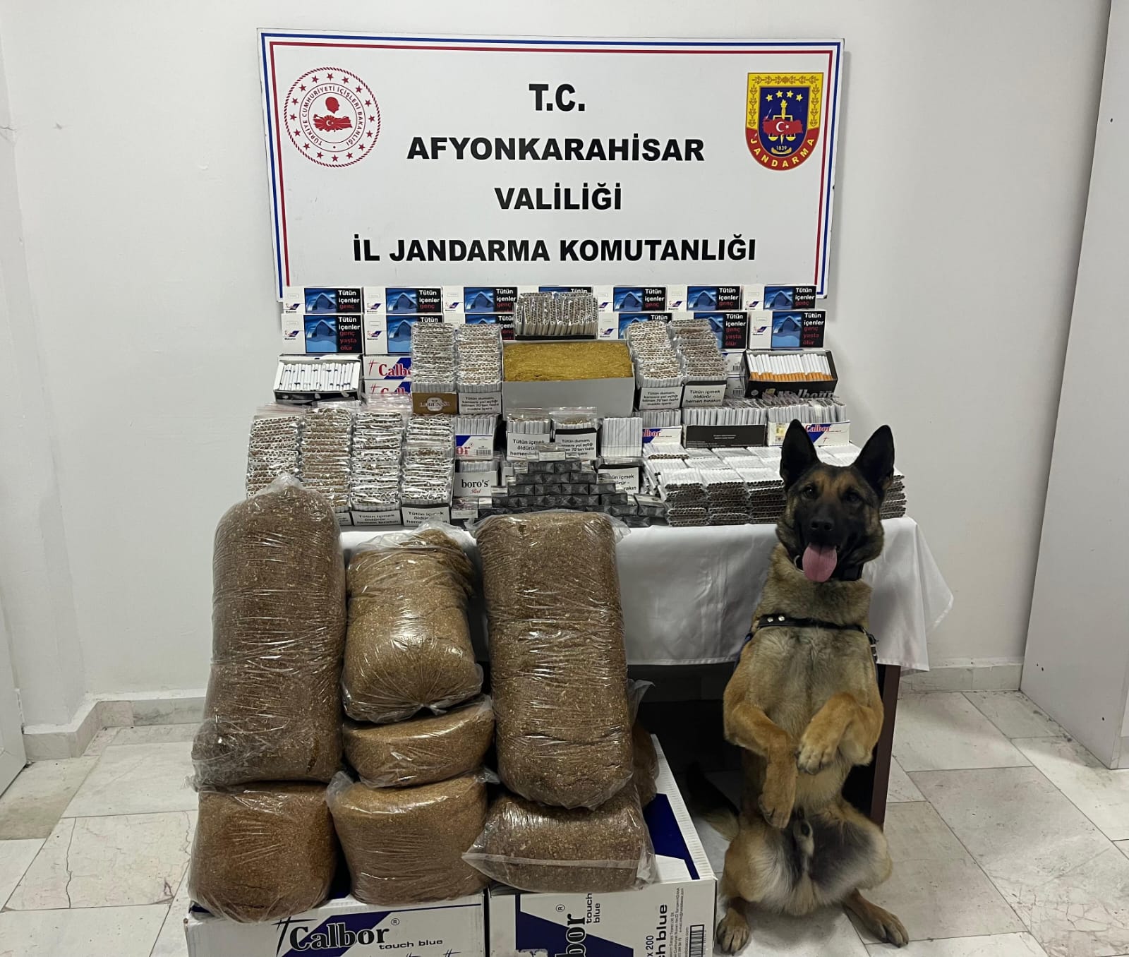 Afyonkarahisar’da Kaçak Tütün Operasyonu: Binlerce Makaron Ele Geçirildi