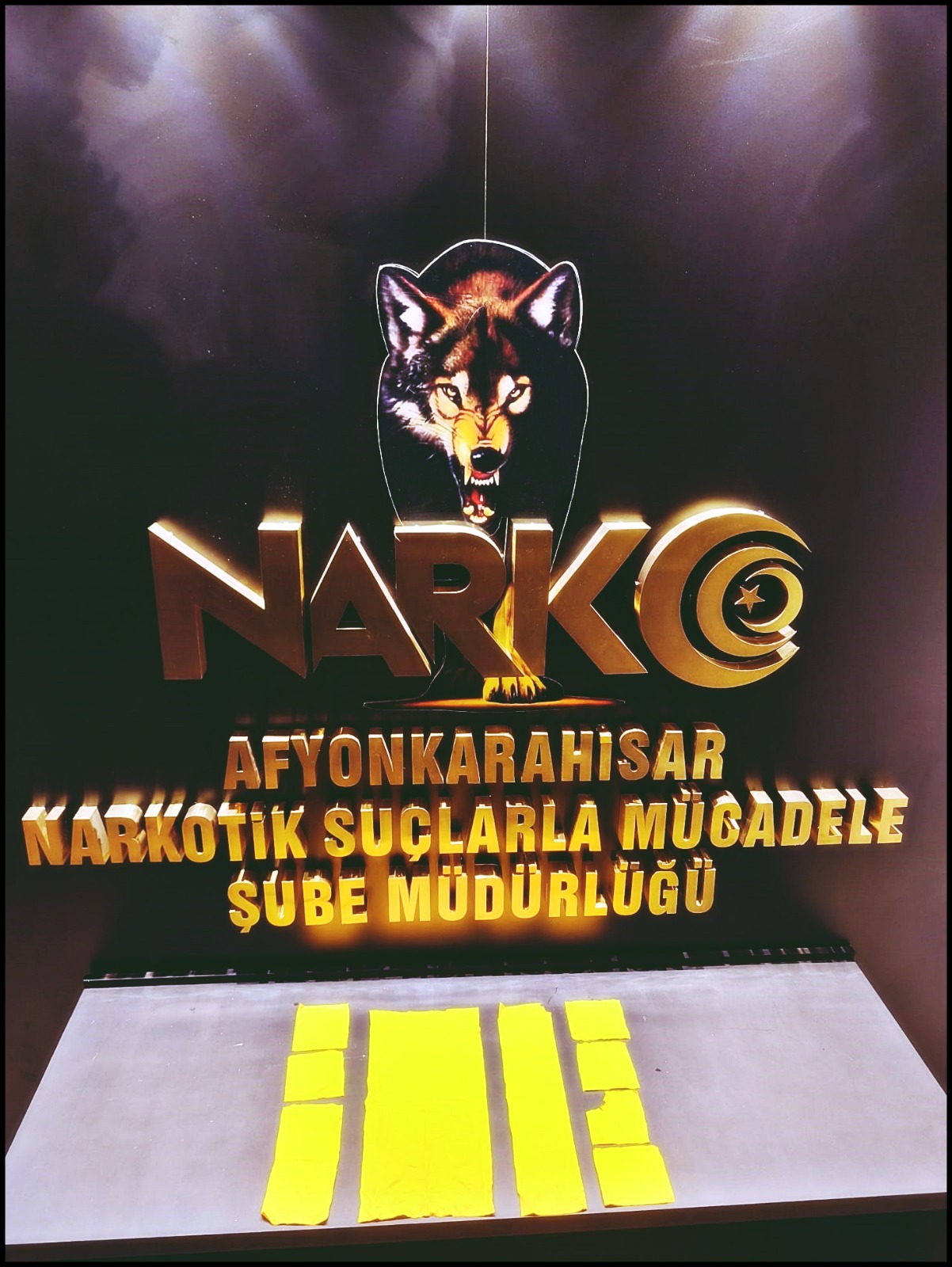 Afyonkarahisar’da Uyuşturucu Operasyonu: Peçeteye Emdirilmiş Uyuşturucu ile Yakalandılar