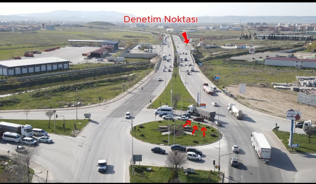 Afyonkarahisar’da Kamyon ve Çekicilere Yönelik Yoğun Trafik Denetimi