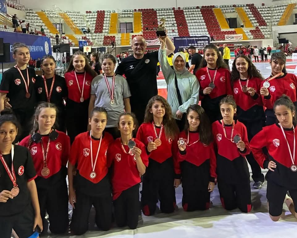 Yeşilay Spor Kulübü U13 Takımı Türkiye İkincisi Oldu
