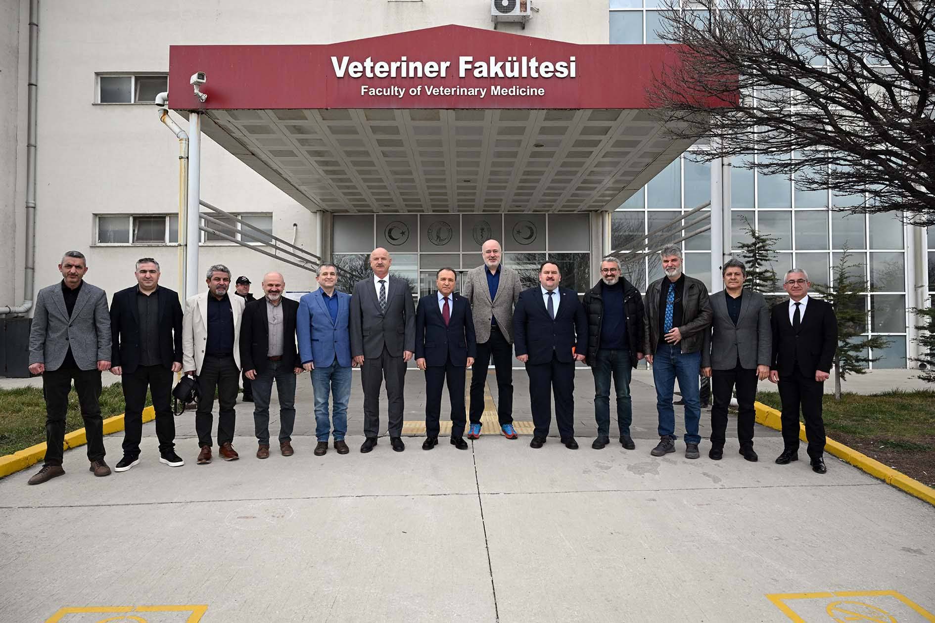 Veteriner Fakültesinde Devir Teslim Töreni Gerçekleştirildi