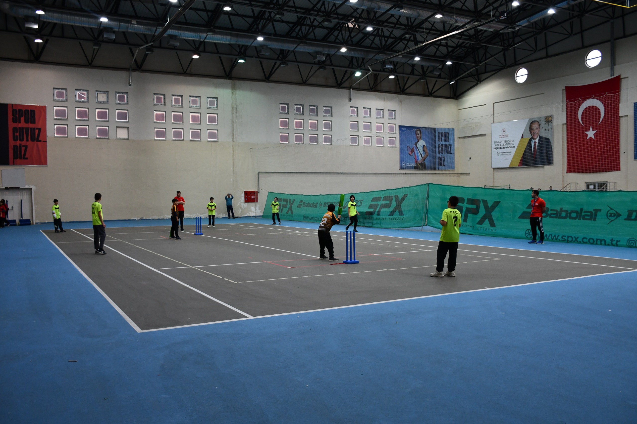 Afyonkarahisar’da Kriket Kış Turnuvası Nefes Kesti: İl Birincileri Belli Oldu