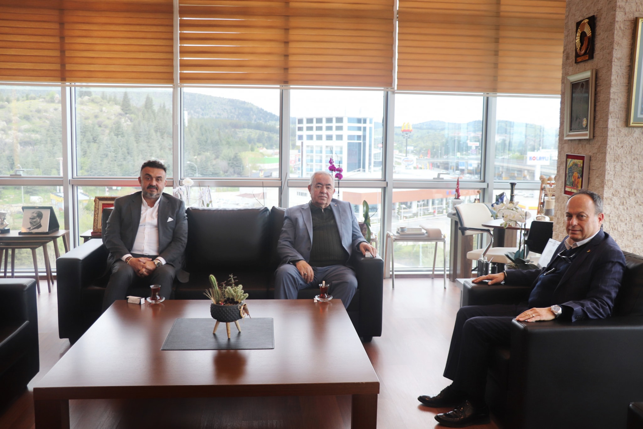 Afyonkarahisar Sanayi Dünyası Taziye Ziyaretleriyle Yanında