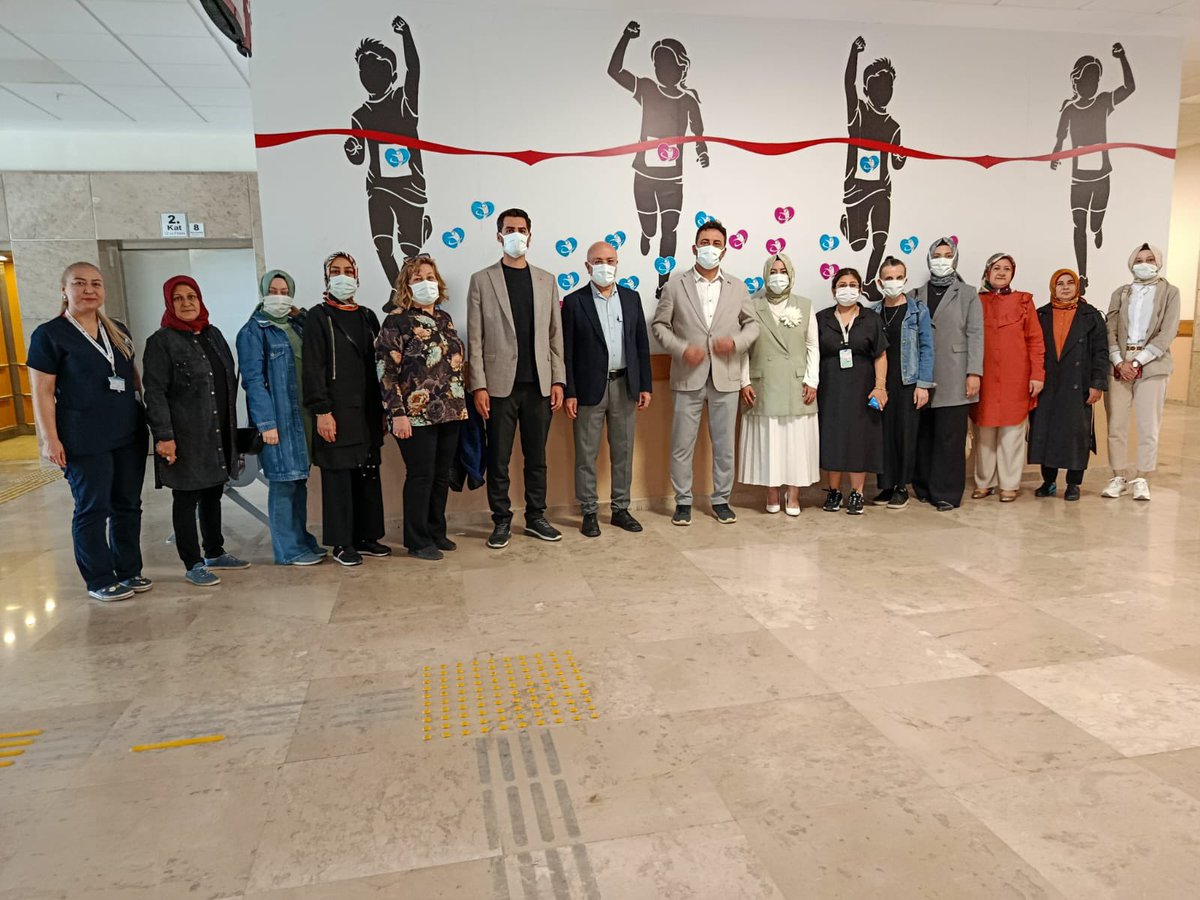 Ak Parti Afyonkarahisar İl Başkanı Şahin, Anneler Günü'nde Onkoloji Hastası Anneleri Ziyaret Etti