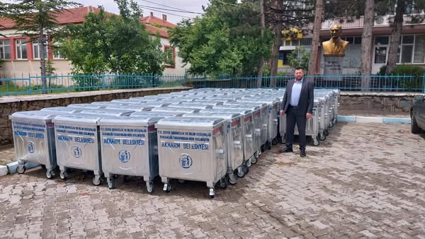 Afyonkarahisar'da Ak Parti Milletvekili Özkaya'dan Akarım Kasabasına Destek