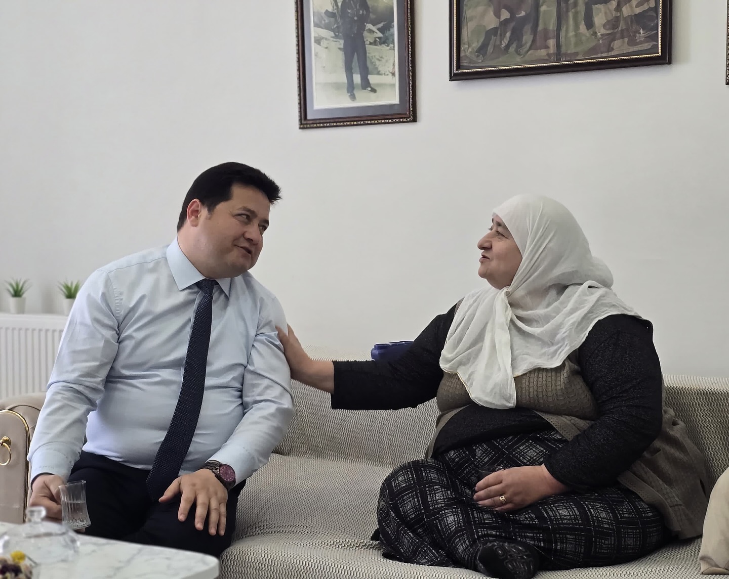 ŞEHİT POLİSİMİZ ALİ DUMAN’IN AİLESİNE ANLAMLI ZİYARET