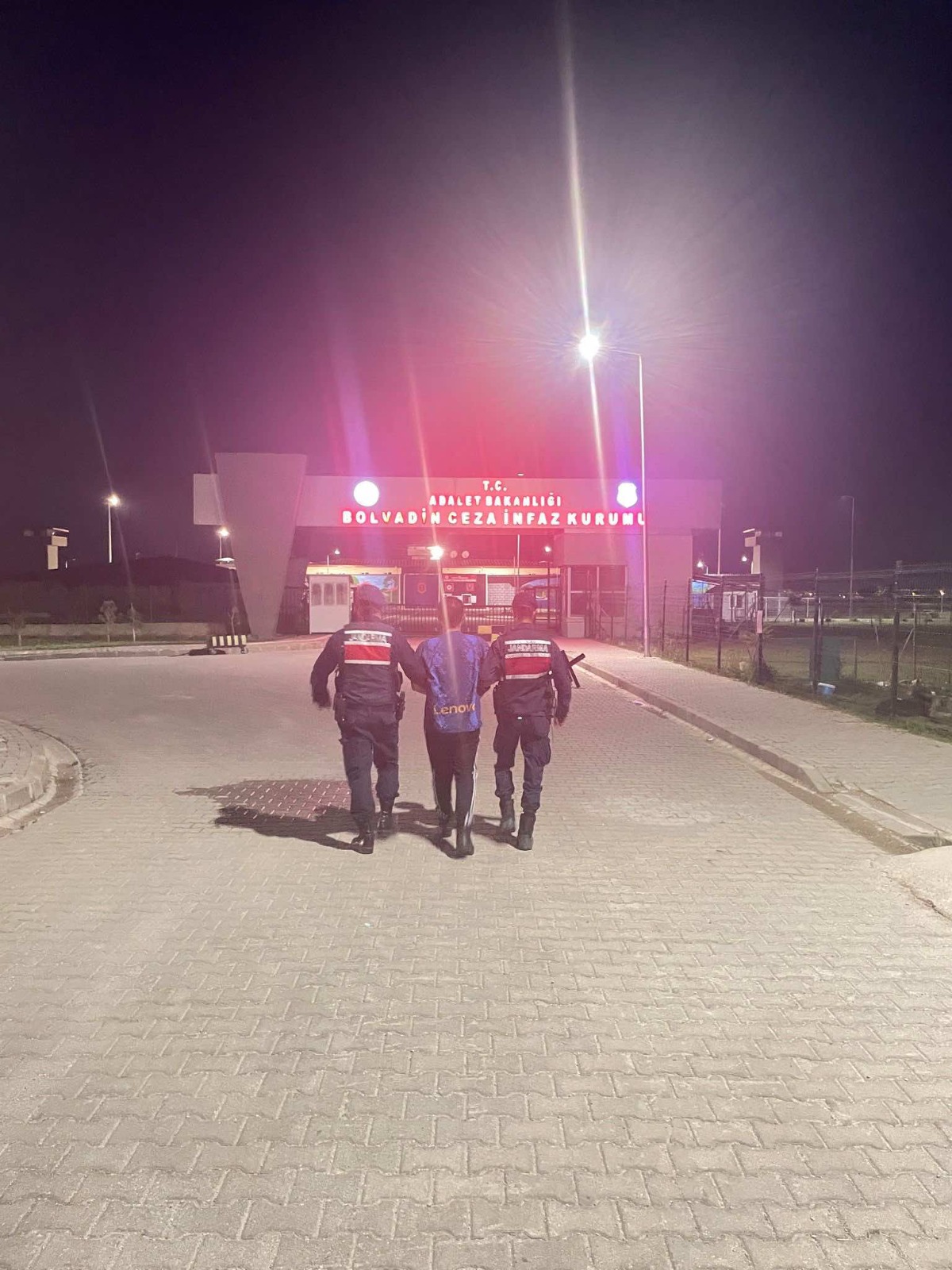 Afyonkarahisar'da Aranan Şahıs Jandarma Tarafından Yakalandı