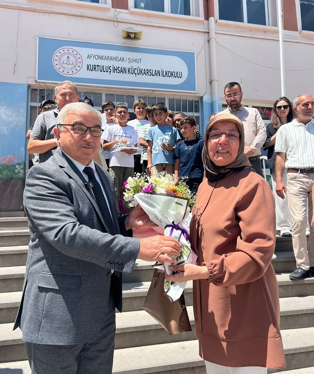 32 Yıllık Öğretmene Duygusal Veda